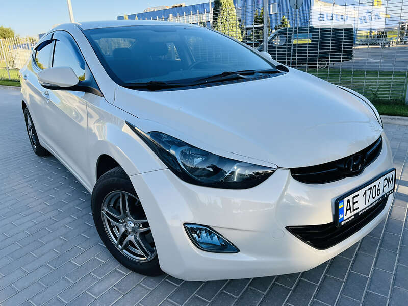 2011 hyundai elantra