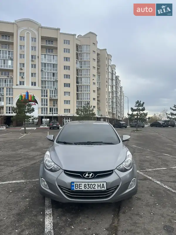 2011 hyundai elantra