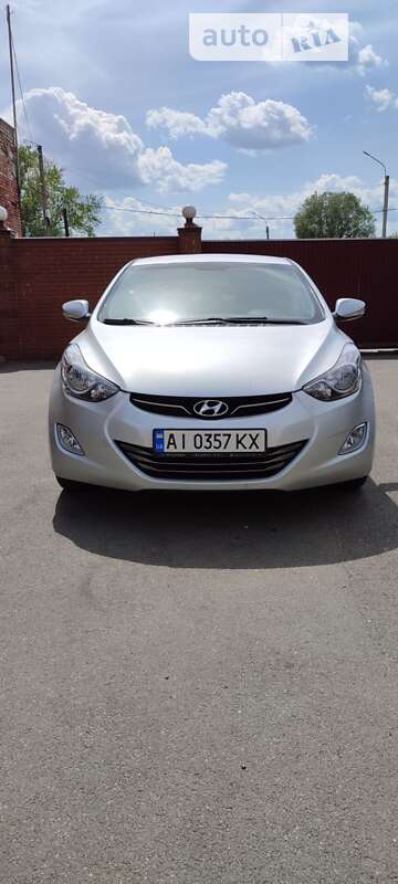 2011 hyundai elantra