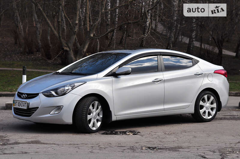 2012 hyundai elantra