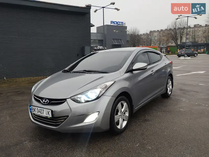 2012 hyundai elantra