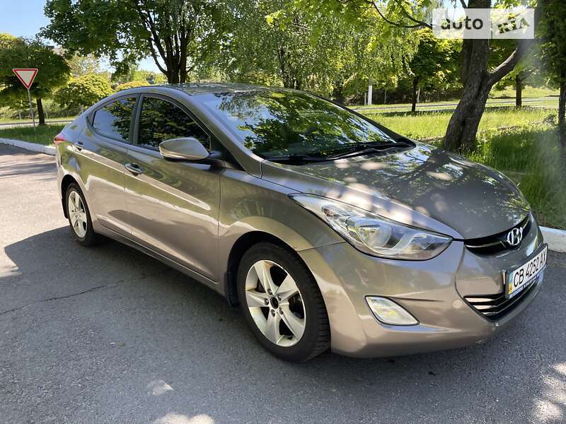 2012 hyundai elantra