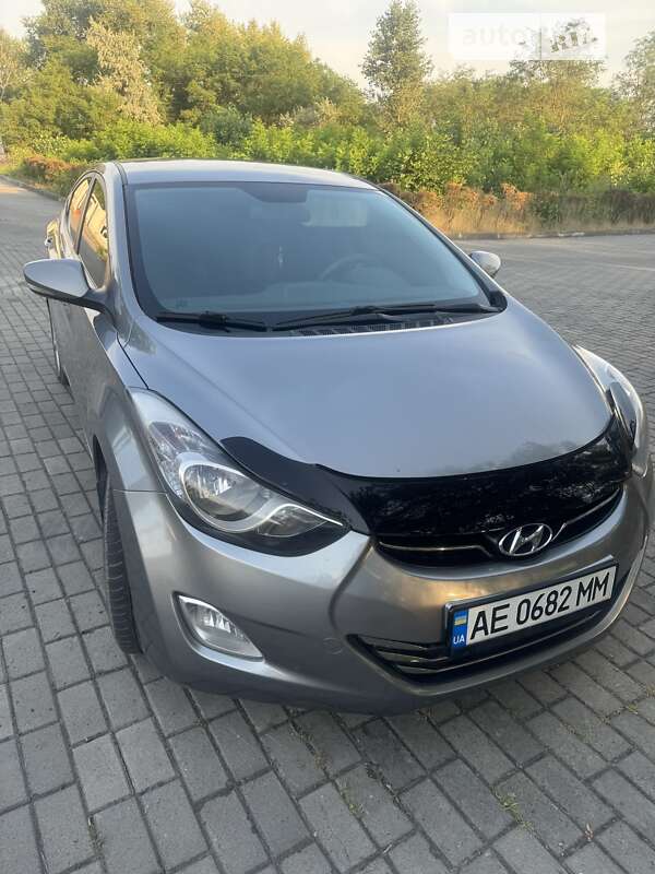 2012 hyundai elantra
