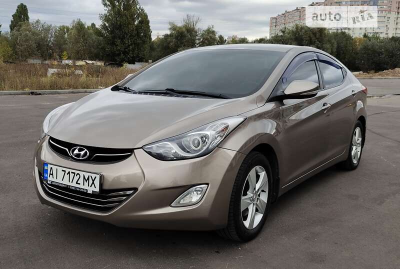 2012 hyundai elantra