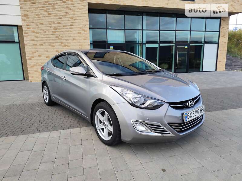 2012 hyundai elantra