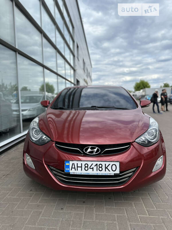 2012 hyundai elantra