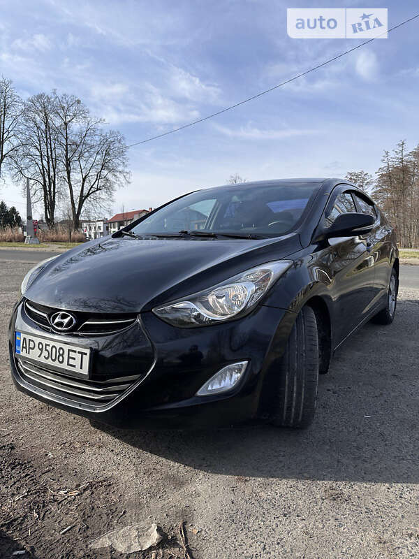 2012 hyundai elantra
