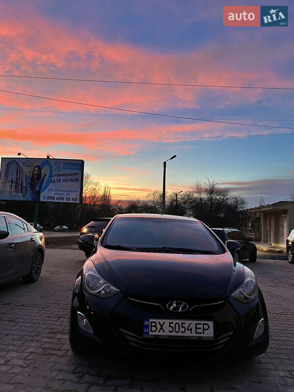 2012 hyundai elantra