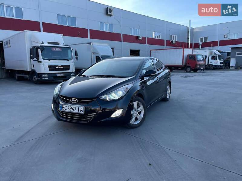 2012 hyundai elantra