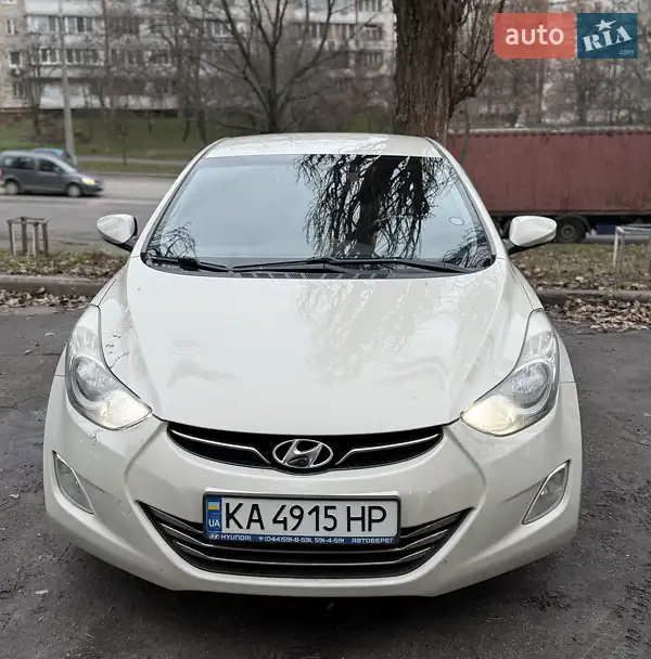 2012 hyundai elantra