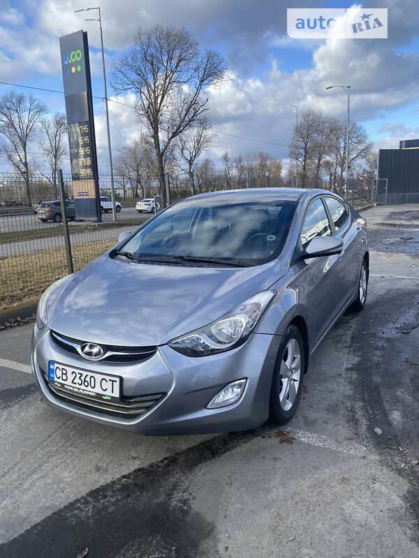 2012 hyundai elantra