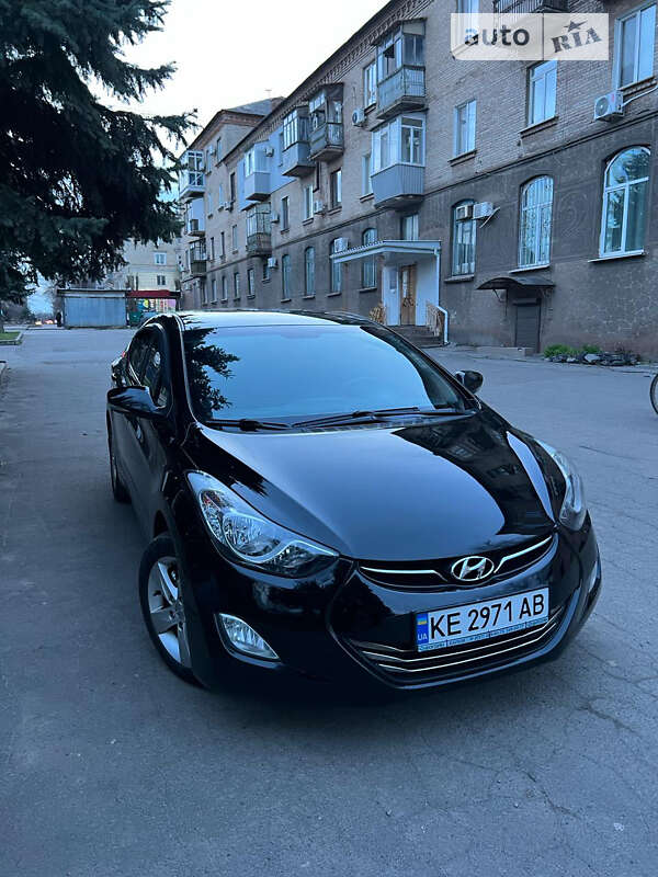 2012 hyundai elantra