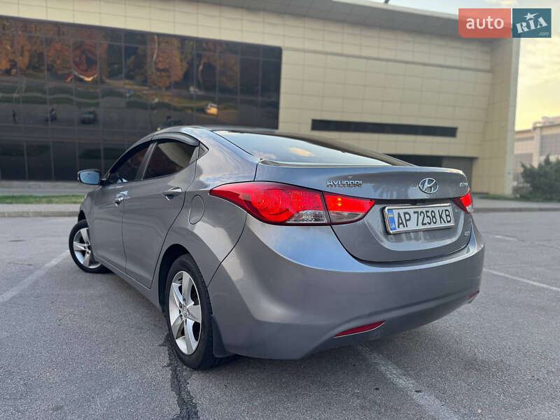 2012 hyundai elantra