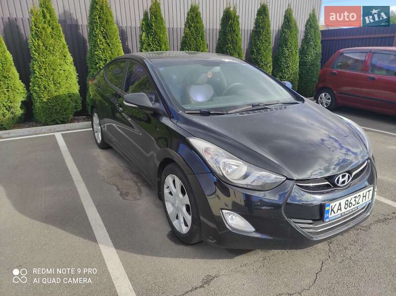 2012 hyundai elantra