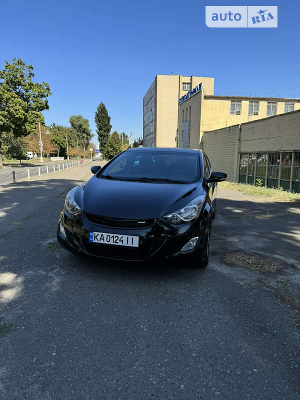 2012 hyundai elantra