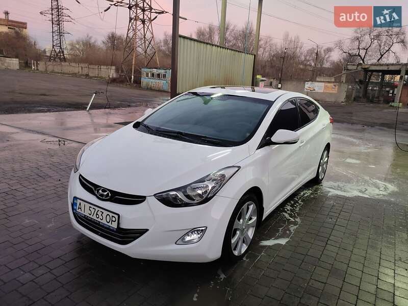 2012 hyundai elantra