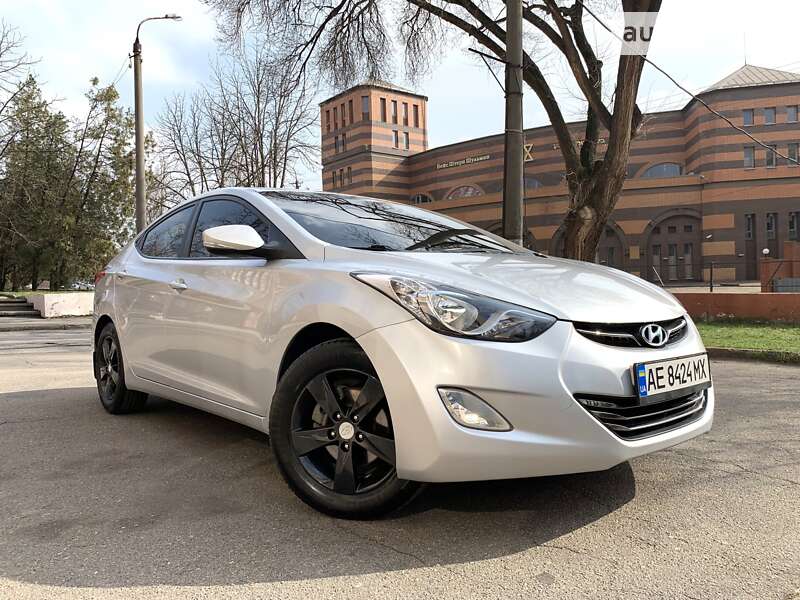 2012 hyundai elantra