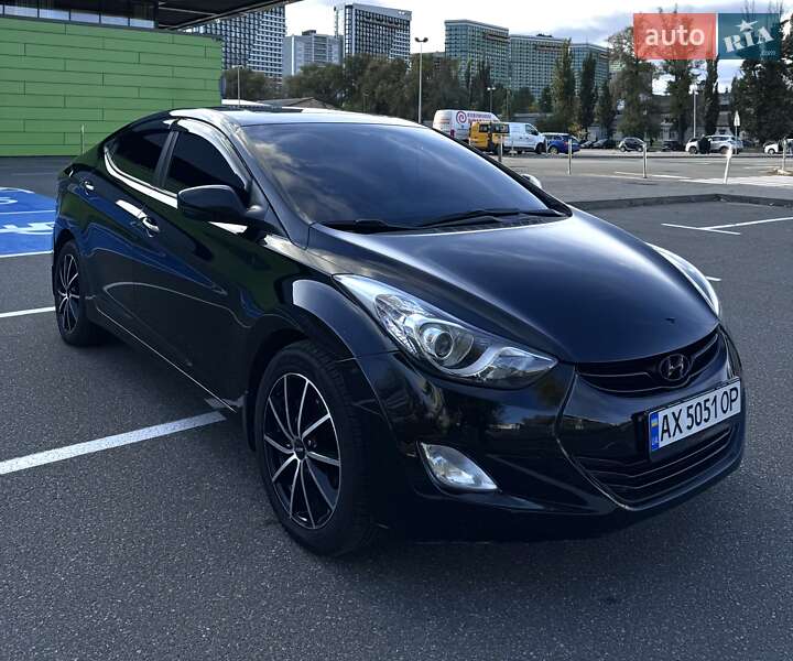 2012 hyundai elantra