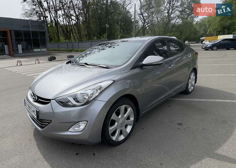 2012 hyundai elantra
