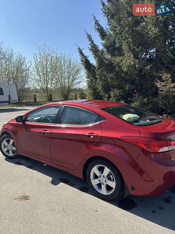 2012 hyundai elantra