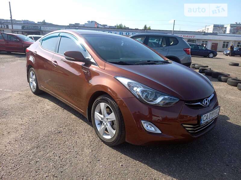 2012 hyundai elantra