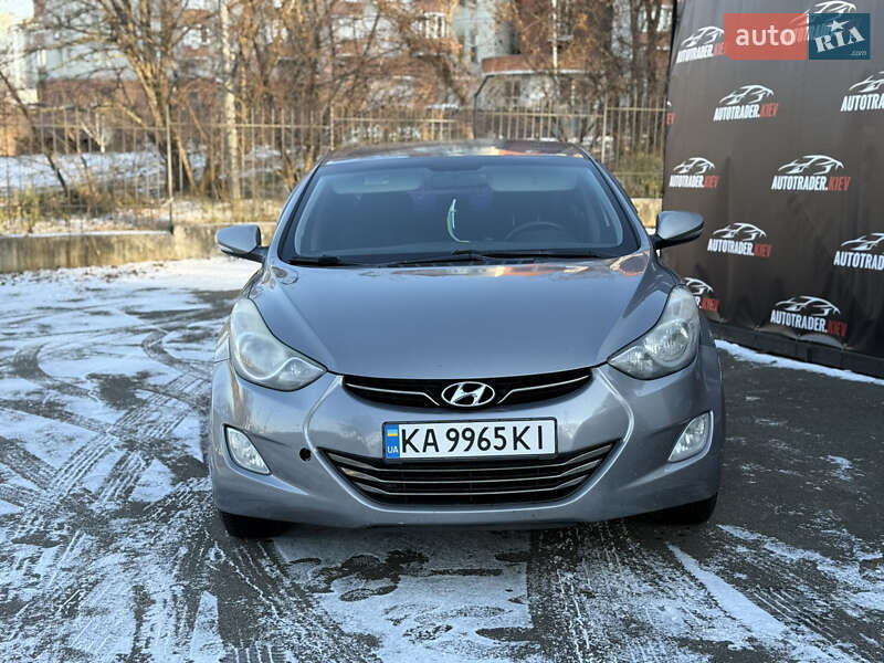 2012 hyundai elantra