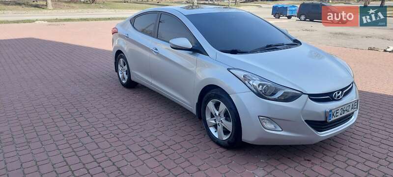 2012 hyundai elantra