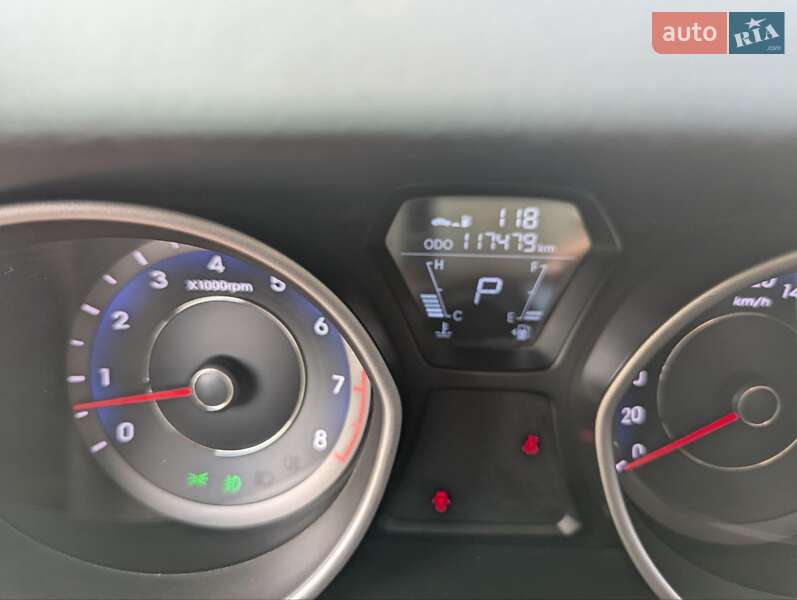 2012 hyundai elantra