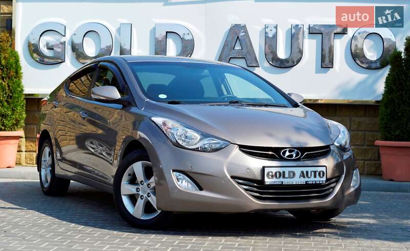 2012 hyundai elantra