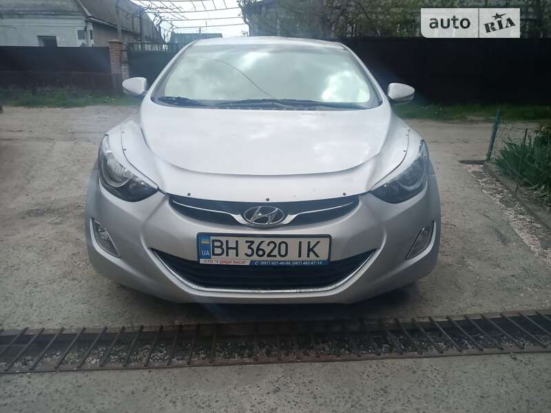 2013 hyundai elantra
