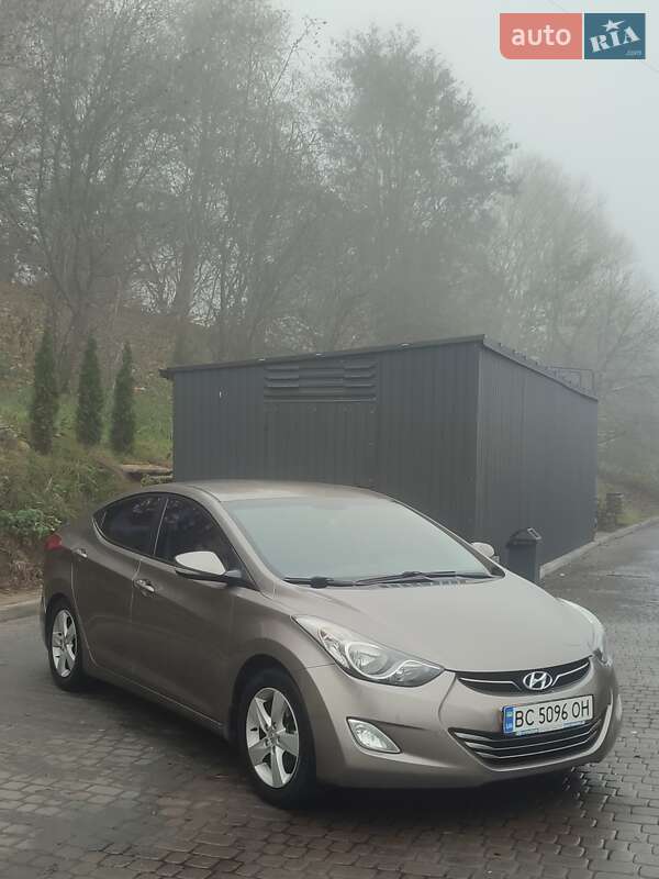2013 hyundai elantra