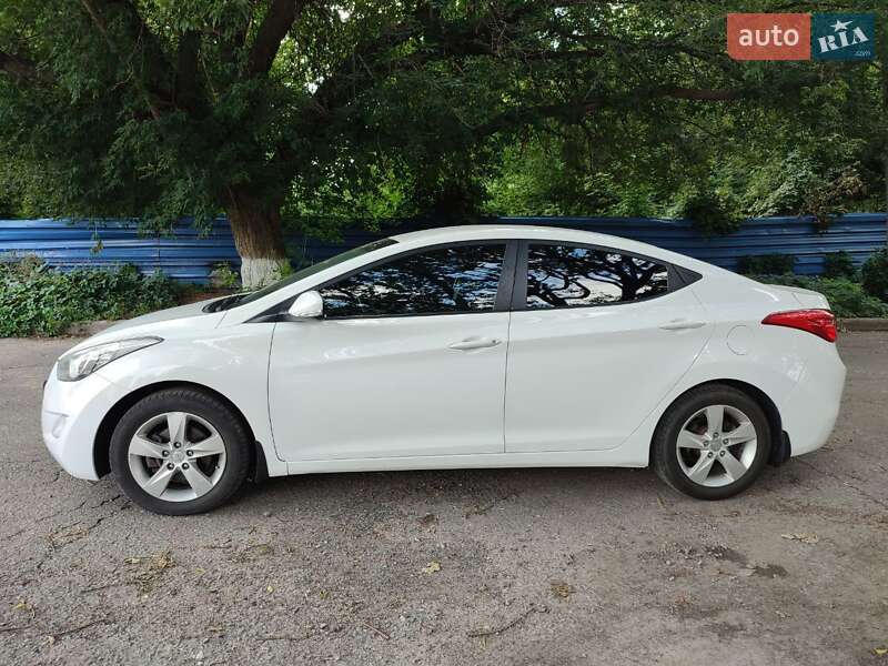 2013 hyundai elantra