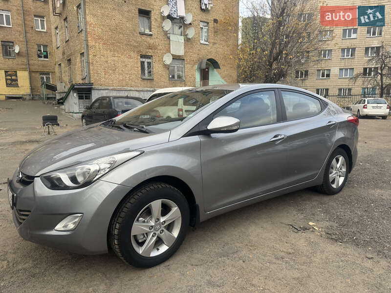 2013 hyundai elantra