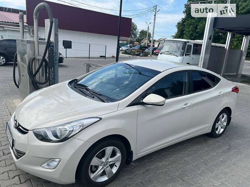 2013 hyundai elantra