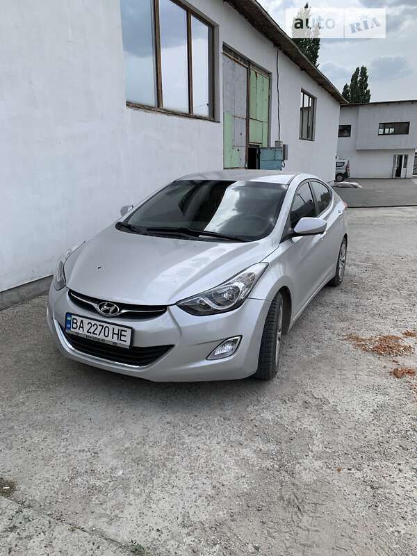 2011 hyundai elantra