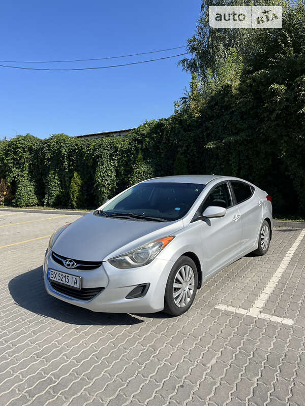2011 hyundai elantra