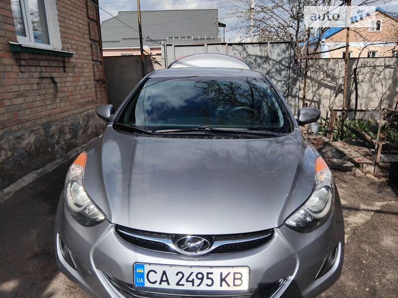 2012 hyundai elantra