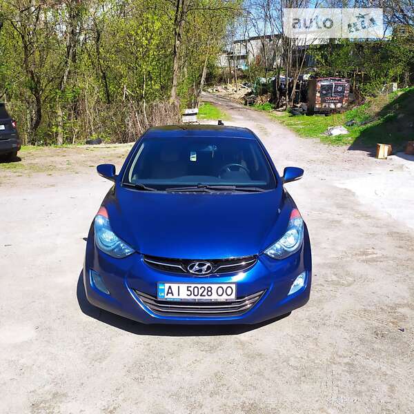 2012 hyundai elantra