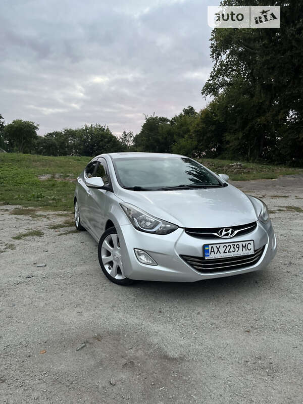 2013 hyundai elantra