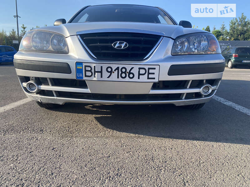 2004 hyundai elantra