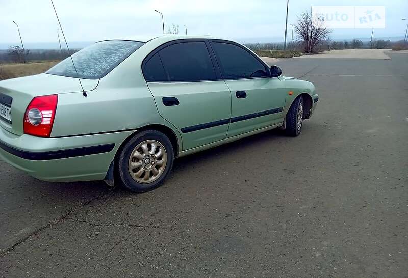 2004 hyundai elantra
