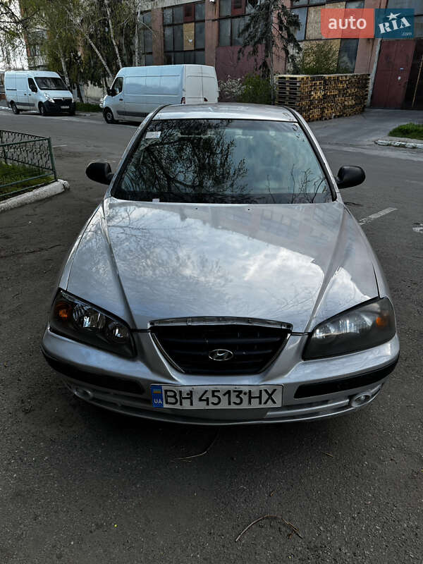 2004 hyundai elantra
