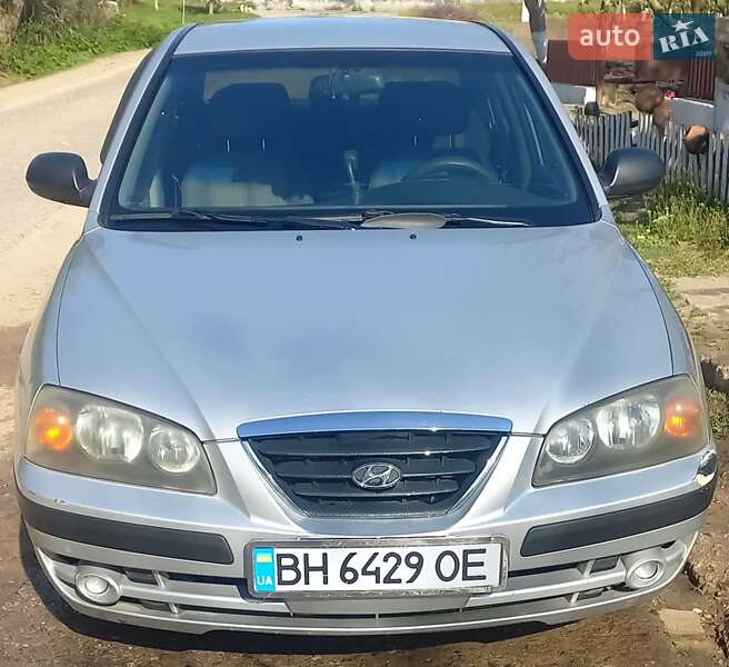 2004 hyundai elantra