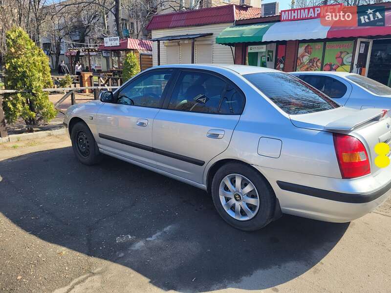 2001 hyundai elantra