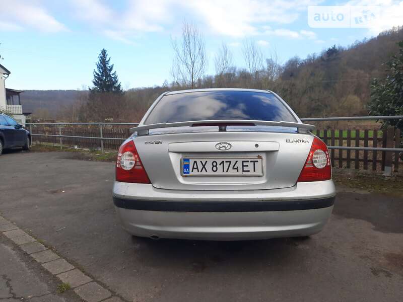 2005 hyundai elantra