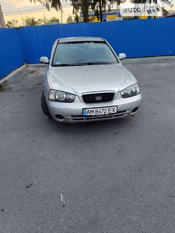 2000 hyundai elantra