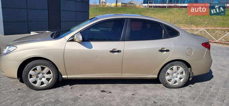 2010 hyundai elantra