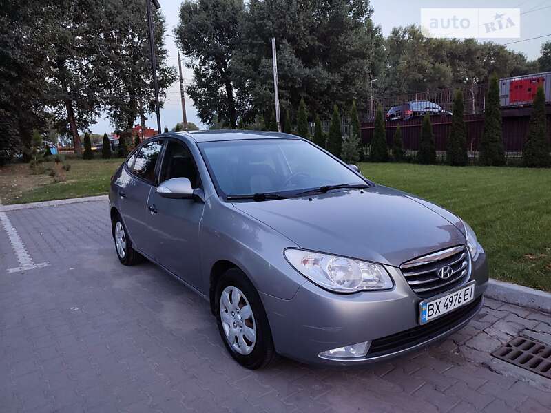2011 hyundai elantra