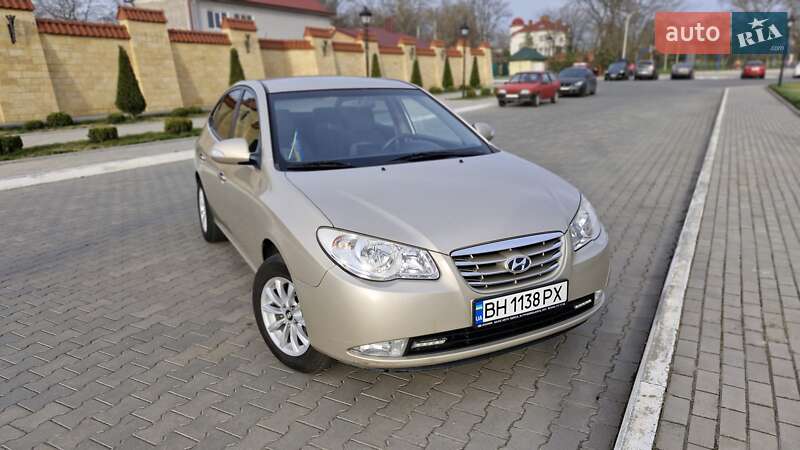 2010 hyundai elantra