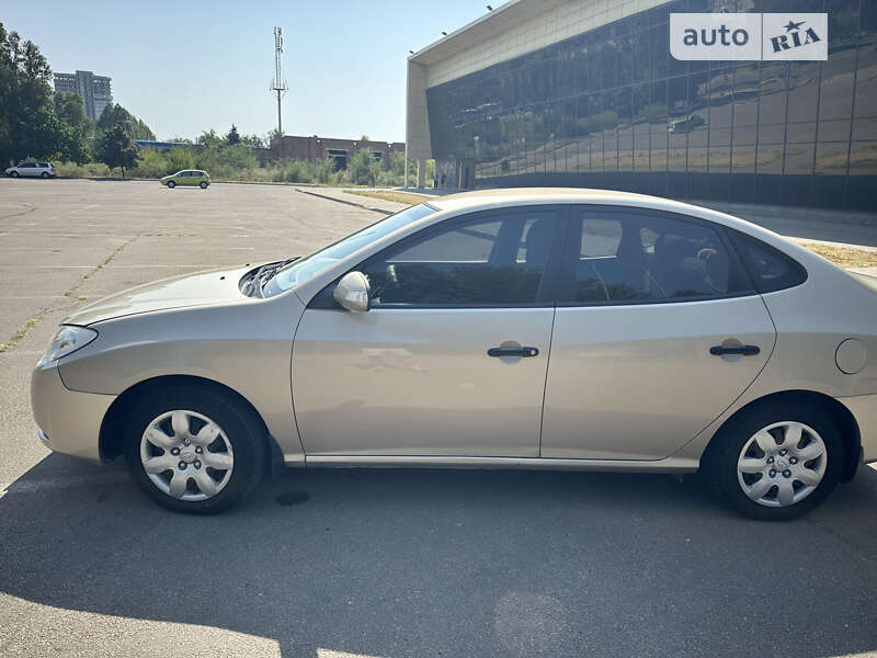 2010 hyundai elantra